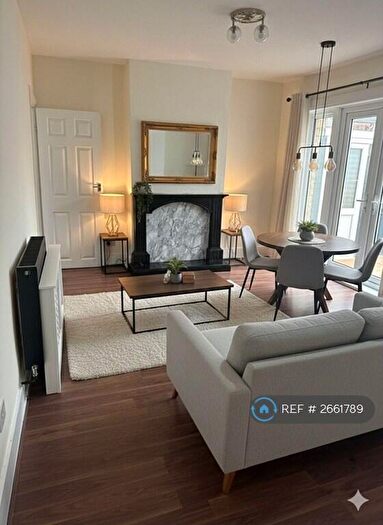 5 Bedroom Terraced House To Rent In Windmill Road, Gillingham, ME7