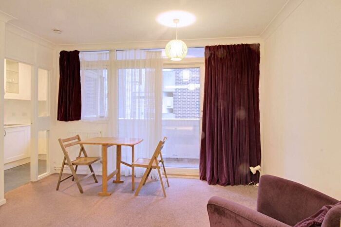 Apartment To Rent In London, Spitalfields, E1