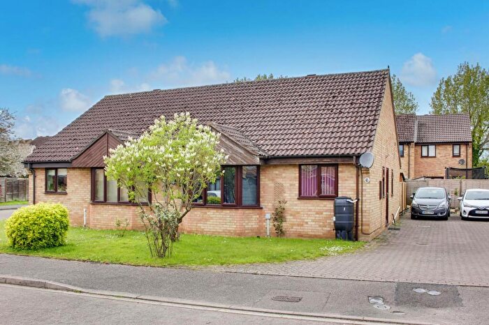 2 Bedroom Semi-Detached Bungalow For Sale In Swallowfield, Wyboston, MK44