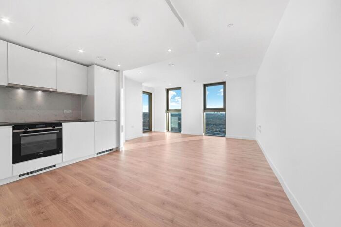 1 Bedroom Apartment To Rent In One Thames Quay, Marsh Wall, E14