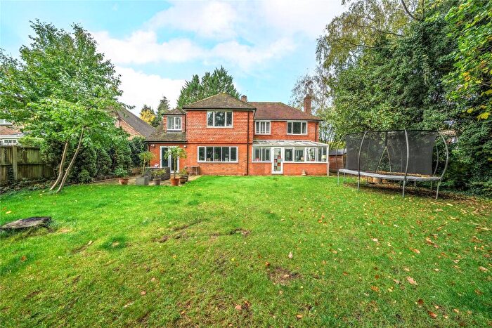 4 Bedroom Detached House For Sale In Greatford Drive, Guildford, Surrey, GU1