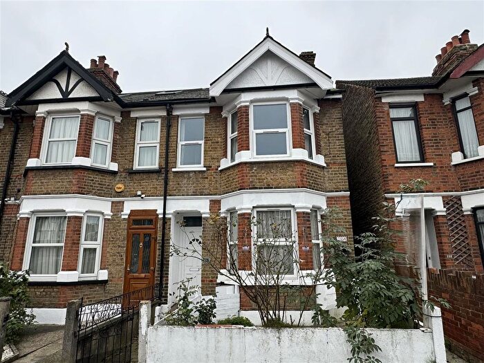 2 Bedroom Flat To Rent In Uxbridge Road, Hayes, UB4