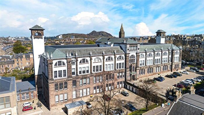 2 Bedroom Apartment For Sale In / Viewforth, Bruntsfield, Edinburgh, EH10