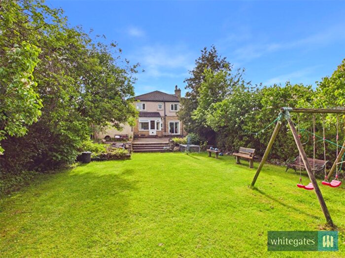 5 Bedroom Semi-Detached House For Sale In Heights Lane, Bradford, West Yorkshire, BD9