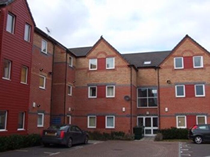 2 Bedroom Flat To Rent In Lowater Place, Carlton, Nottingham, NG4