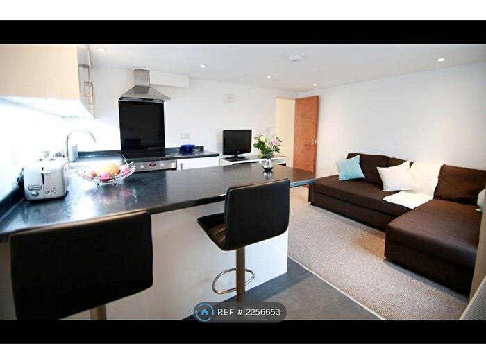 1 Bedroom Flat To Rent In Bedford Road, Reading, RG1