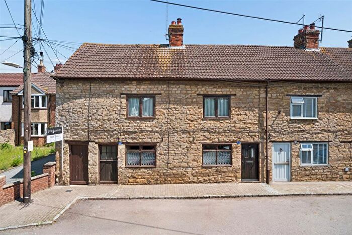 4 Bedroom End Terrace House For Sale In East Street, Olney, MK46