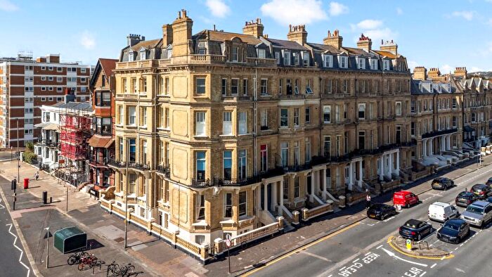 2 Bedroom Apartment For Sale In Kings Gardens, Hove, BN3