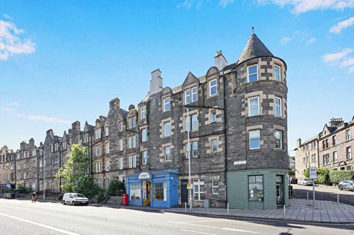 2 Bedroom Flat For Sale In / Parsons Green Terrace, Meadowbank, Edinburgh, EH8