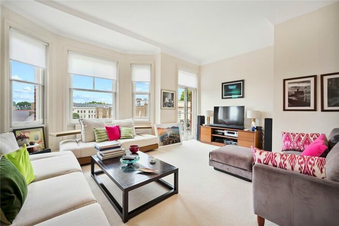 4 Bedroom Flat To Rent In Langham Mansions, Earl's Court Square, London, SW5