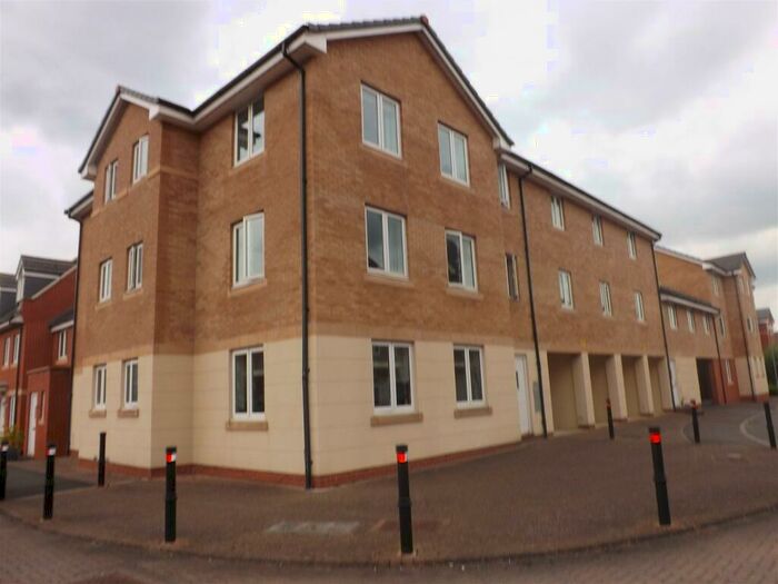 2 Bedroom Apartment To Rent In Churchward, SN2