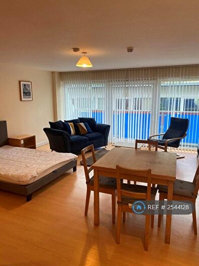 1 Bedroom Flat To Rent In Concord Street, Leeds, LS2