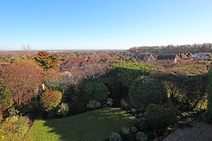 2 Bedroom Detached House For Sale In Angus Close, Eastbourne, BN20