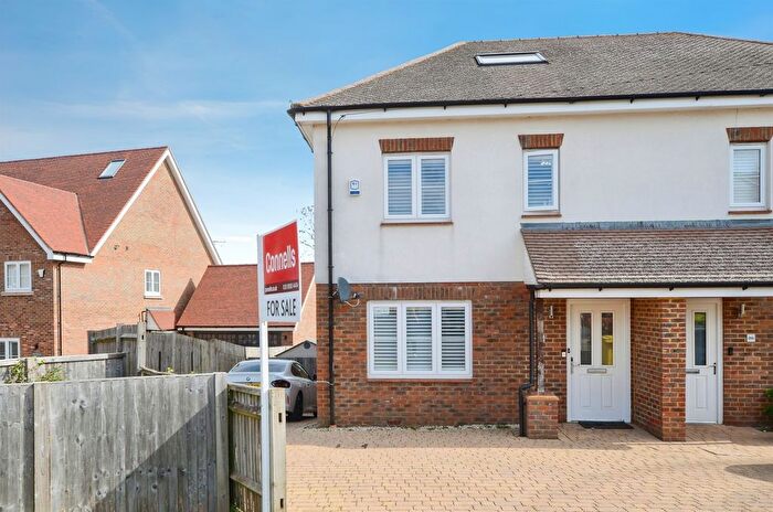 4 Bedroom Semi-detached House For Sale In Wayside Avenue, Bushey, WD23