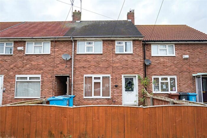 3 Bedroom Terraced House For Sale In Milford Grove, Hull, HU9