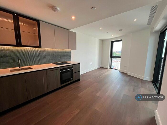 1 Bedroom Flat To Rent In Marian Place, London, E2