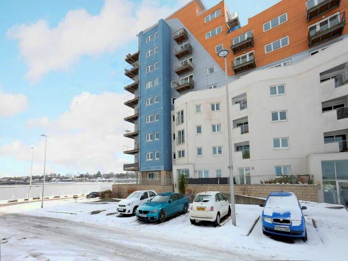 3 Bedroom Flat To Rent In Heron Place, Edinburgh EH5