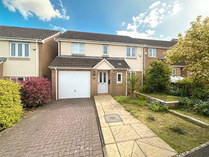 4 Bedroom Detached House For Sale In Willow Way, Chard, Somerset, TA20
