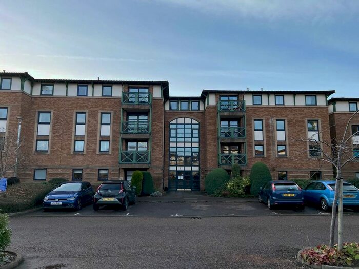 2 Bedroom Flat To Rent In North Werber Park, Edinburgh, EH4