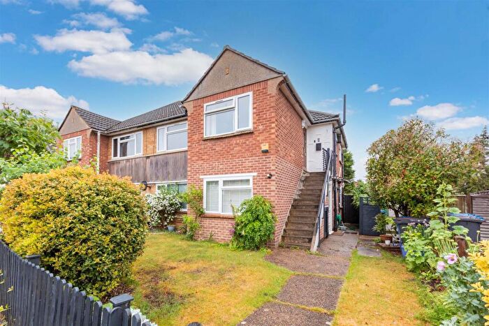 2 Bedroom Property For Sale In Collier Close, Maidenhead, SL6