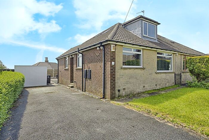 3 Bedroom Semi-Detached Bungalow For Sale In Waindale Crescent, Halifax, HX2