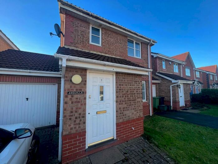 3 Bedroom House To Rent In Harvest Close, Bradley Stoke, Bristol, BS32