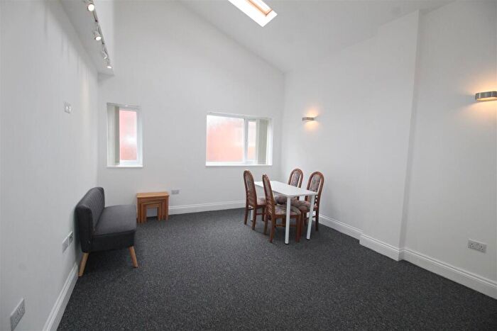 1 Bedroom Apartment To Rent In Back West Crescent, Lytham St Annes, FY8