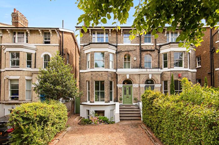 5 Bedroom Semi-Detached House For Sale In Vanbrugh Park, London, SE3