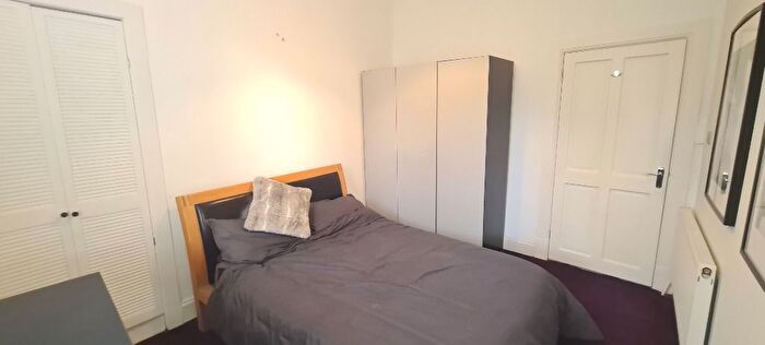 1 Bedroom Flat To Rent In Bolton Drive, Mount Florida, Glasgow, G42