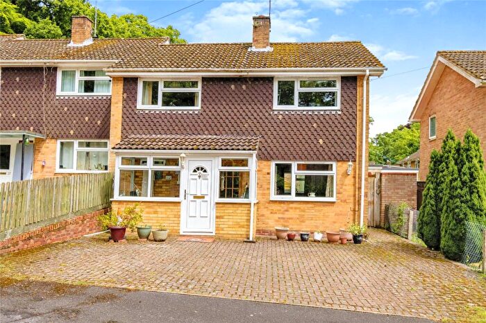 3 Bedroom End Of Terrace House For Sale In Garden Close, Lyndhurst, Hampshire, SO43