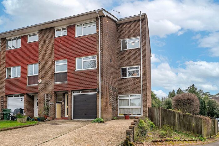 4 Bedroom Town House For Sale In Durfold Drive, Reigate, RH2
