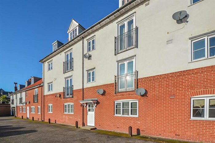 2 Bedroom Apartment For Sale In Hart Street, Brentwood, CM14