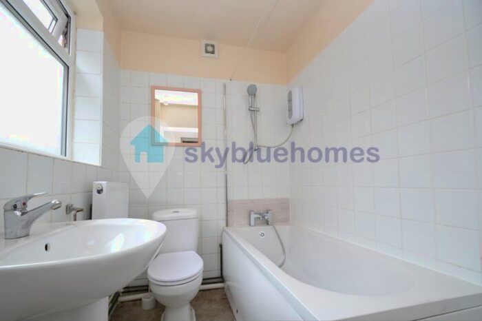 3 Bedroom Terraced House To Rent In Olphin Street, Leicester, LE4