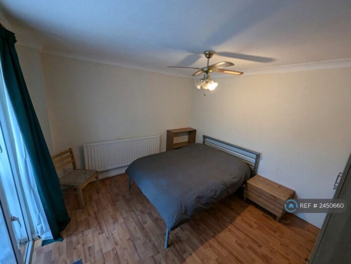 6 Bedroom Detached House To Rent In Lory Ridge, Bagshot, GU19