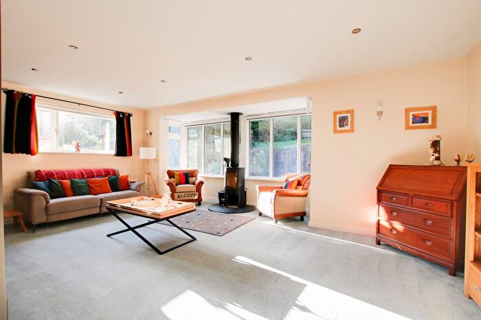 3 Bedroom Detached House For Sale In Lower Densome Wood, Woodgreen, Fordingbridge, SP6