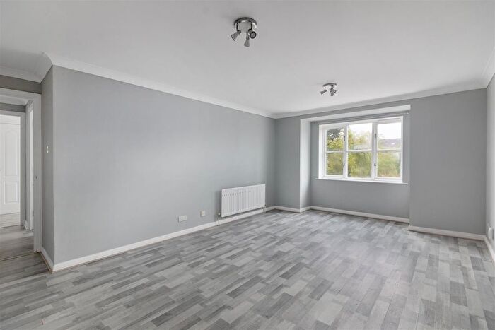 2 Bedroom Flat For Sale In Harland Close, London, SW19