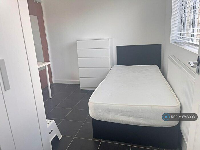 6 Bedroom Terraced House To Rent In Charter Avenue, Coventry, CV4