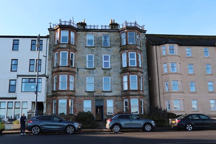 2 Bedroom Flat For Sale In Fl/, Argyle Street, Rothesay, PA20
