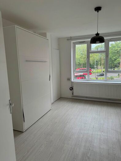 Studio For Sale In Portland Avenue, London, N16