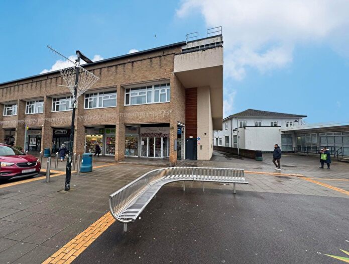 4 Bedroom Flat For Sale In Crockhamwell Road, Woodley, Reading, Berkshire, RG5