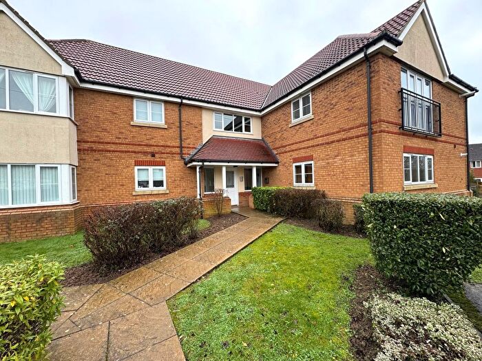 2 Bedroom Flat To Rent In Hedgers Way, Kingsnorth, Ashford, TN23