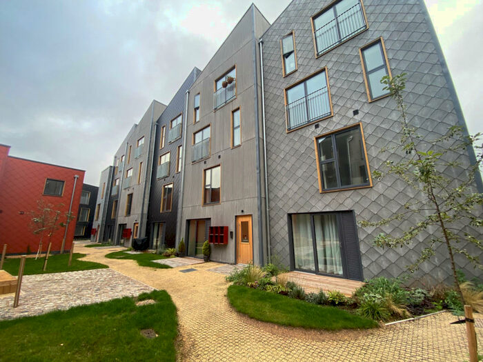 2 Bedroom Maisonette To Rent In Cutlers Gardens, Sheffield, Yorkshire, S3