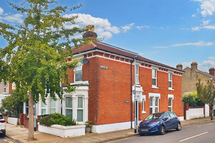 3 Bedroom End Of Terrace House To Rent In Collins Road, Southsea, PO4