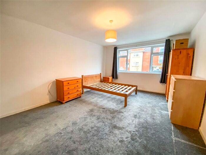 1 Bedroom Flat To Rent In Whiteoak Road, Manchester, Greater Manchester, M14