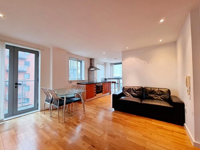 2 Bedroom Apartment To Rent In Santorini City Island Gotts Road Leeds, LS12