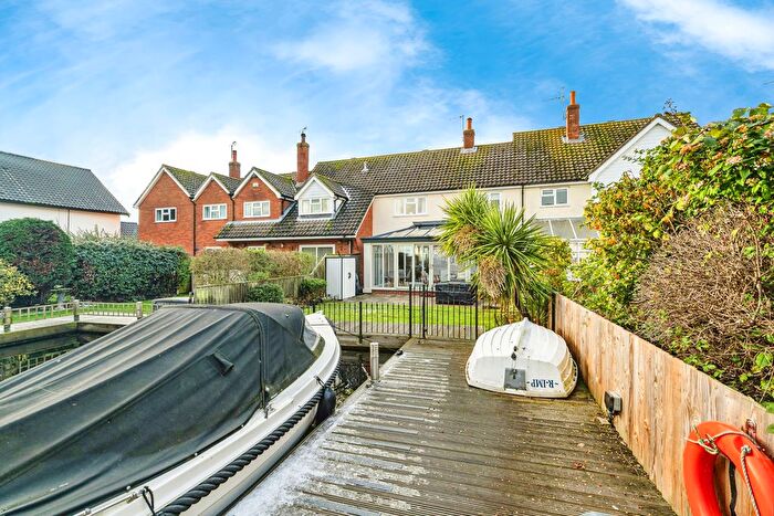 3 Bedroom Terraced House For Sale In The Rhond, Hoveton, Norwich, Norfolk, NR12