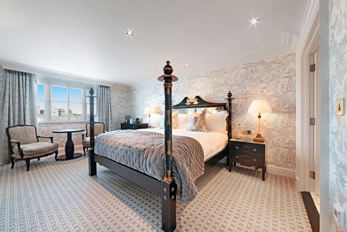 Studio To Rent In Queen's Gate, London, SW7