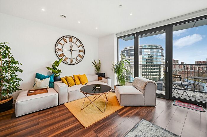 1 Bedroom Flat To Rent In Elmbridge House, SW11