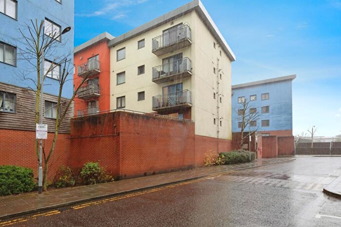 1 Bedroom Flat For Sale In Spring Place, Barking, IG11