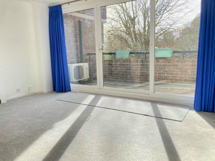 2 Bedroom Flat To Rent In Very Near Augustus Close, Brentford, TW8